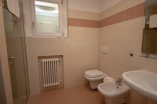 Villa Le Rose Sleeps 6 - Families Only Please Menaggio Włochy