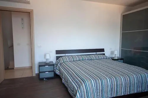 Villa Le Rose Sleeps 6 - Families Only Please Menaggio