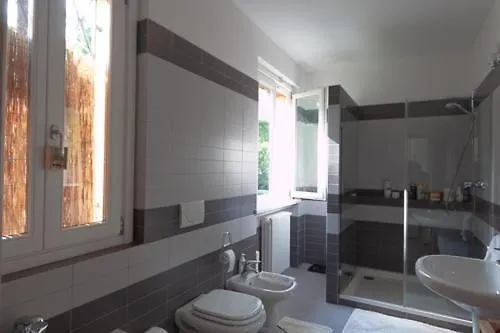 Villa Le Rose Sleeps 6 - Families Only Please Menaggio